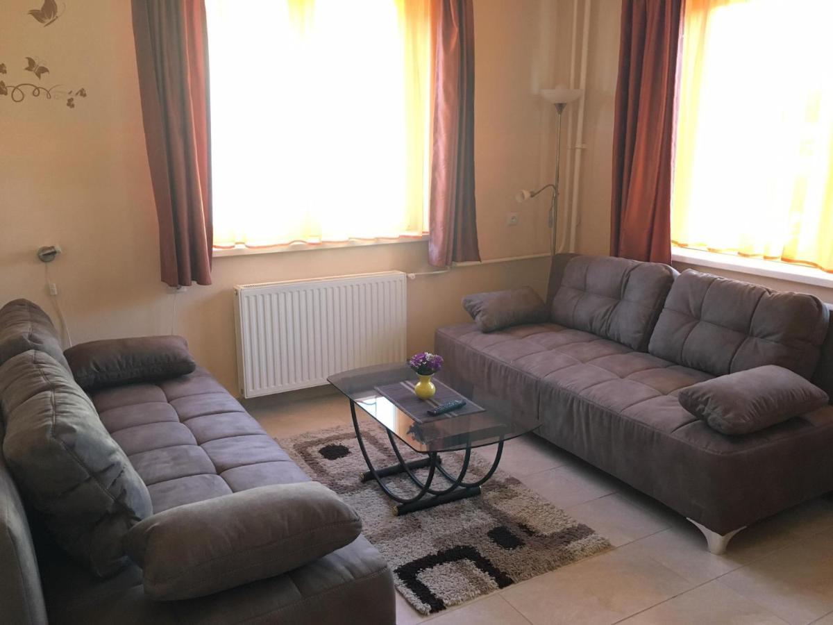 Adel Apartman Sárvár Exteriör bild