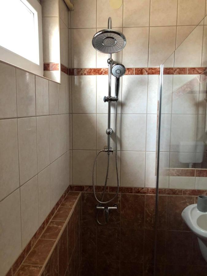 Adel Apartman Sárvár Exteriör bild