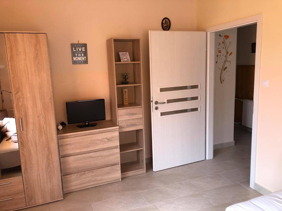 Adel Apartman Sárvár Exteriör bild
