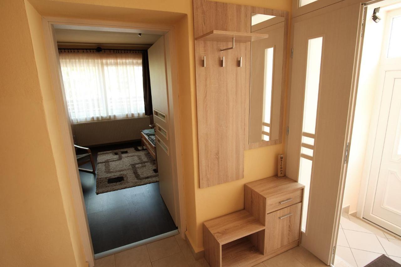 Adel Apartman Sárvár Exteriör bild