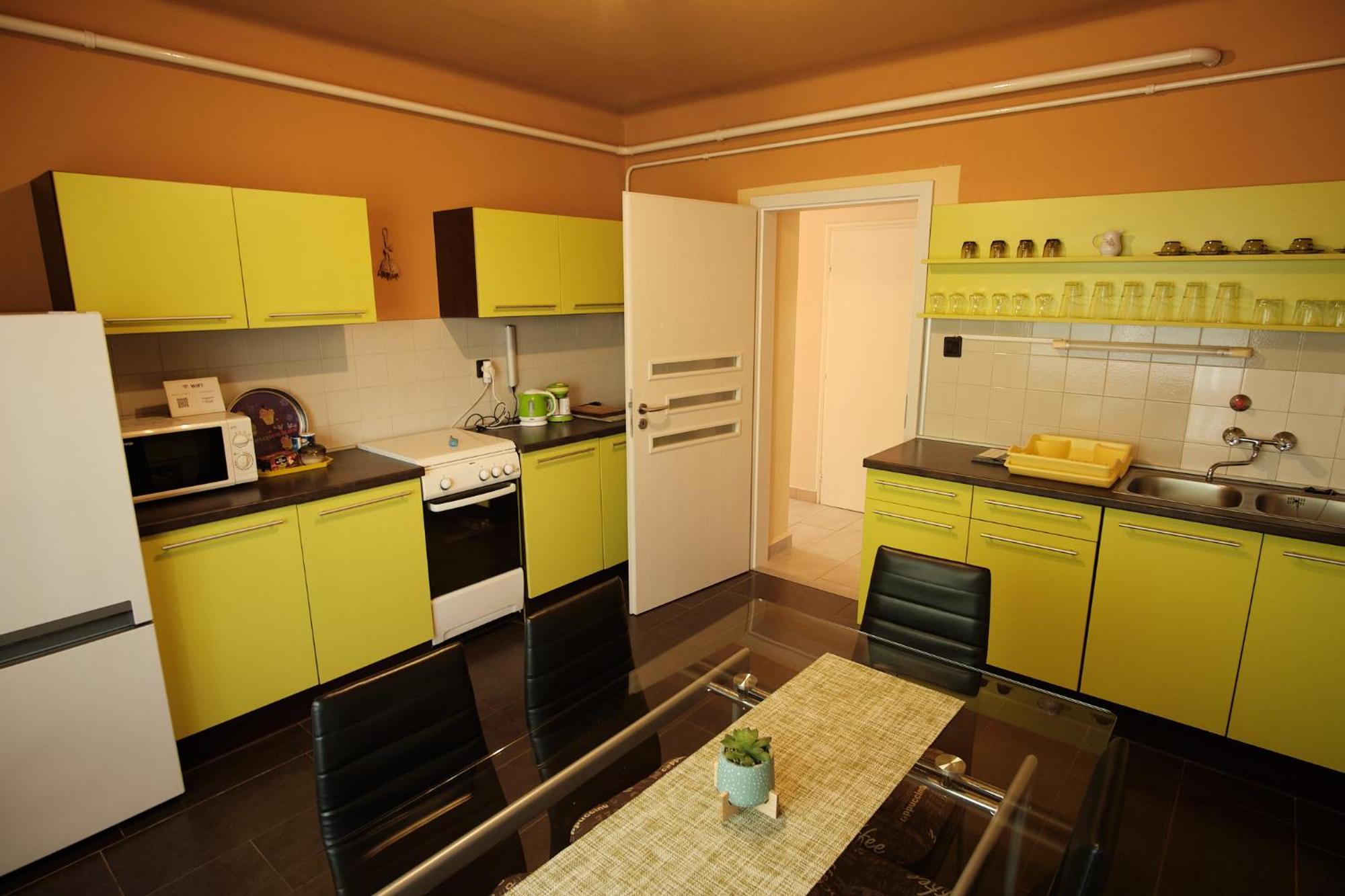 Adel Apartman Sárvár Exteriör bild